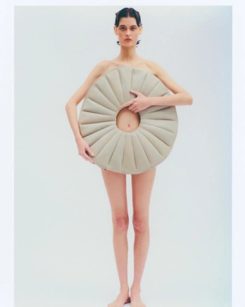 A cover of "Editorial" cluster. The owner is tannagibbons. The cluster consists of 1 element.