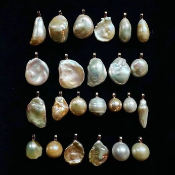 A cover of "p̲e͟a͟r͟l͟ w͟o͟r͟l͟d͟" cluster. The owner is mysterese. The cluster consists of 78 elements.