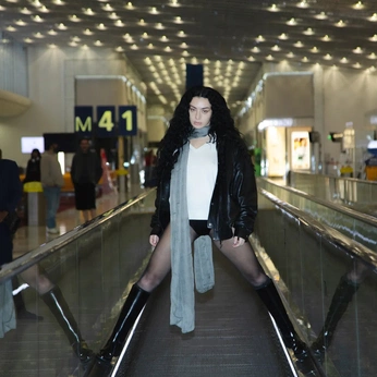 A cover of "b2b 2026" cluster. The owner is iveej. The cluster description is "Moodboard/year ahead". The cluster consists of 91 elements.