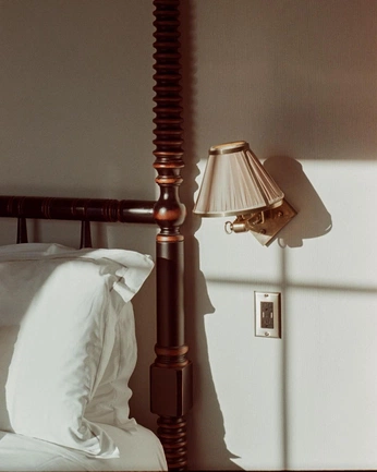 A cover of "Hawaii Hotel" cluster. The owner is kellyjiverson. The cluster consists of 33 elements.