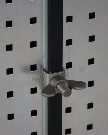 A cover of "WORKS" cluster. The owner is ilostyourpdf. The cluster consists of 3 elements.