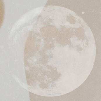 A cover of "MYSTIC LIVING" cluster. The owner is klarafoldys. The cluster description is "a multidimensional, mystical journey with your soul". The cluster consists of 8 elements.