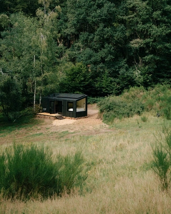 A cover of "tiny house" cluster. The owner is ozgunsuda. The cluster consists of 8 elements.