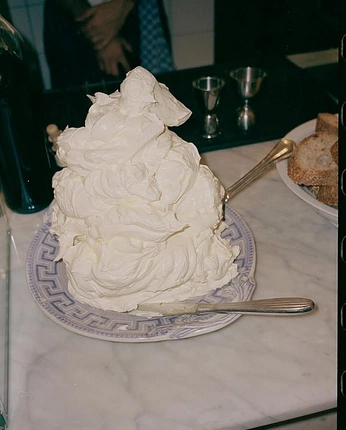 A cover of "DLC" cluster. The owner is paigemmason. The cluster consists of 13 elements.