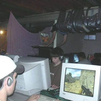 A cover of "ROX.KIS Identity" cluster. The owner is ilusium. The cluster consists of 25 elements.