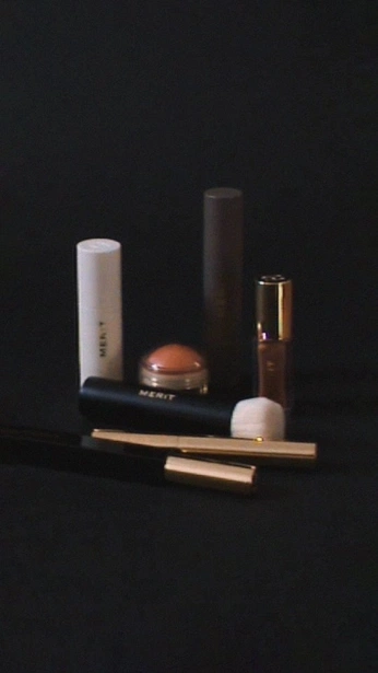 A cover of "Video" cluster. The owner is madeleineaheath. The cluster consists of 18 elements.