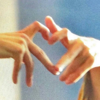A cover of "Luv ꨄ" cluster. The owner is aethereal.itf. The cluster consists of 1172 elements.