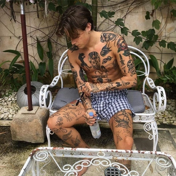 A cover of "vision board" cluster. The owner is sadqurma. The cluster consists of 27 elements.