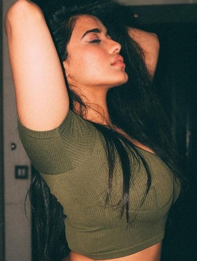 Marathi Noida Escorts +(91)-9811526736 Sector-31 Russian Call Girls Noida