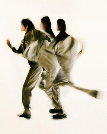 A cover of "pulsion" cluster. The owner is pochis. The cluster consists of 44 elements.