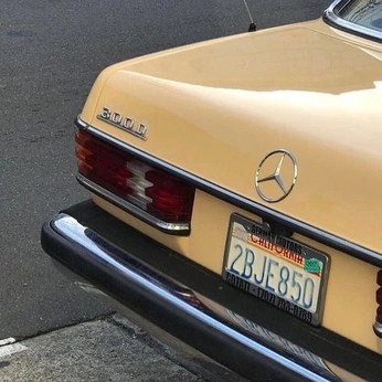 A cover of "posts" cluster. The owner is jimeenaa. The cluster consists of 18 elements.