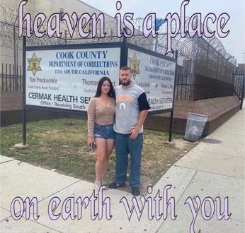 A cover of "sparkle jumprope queen" cluster. The owner is ammacrellin. The cluster consists of 10 elements.