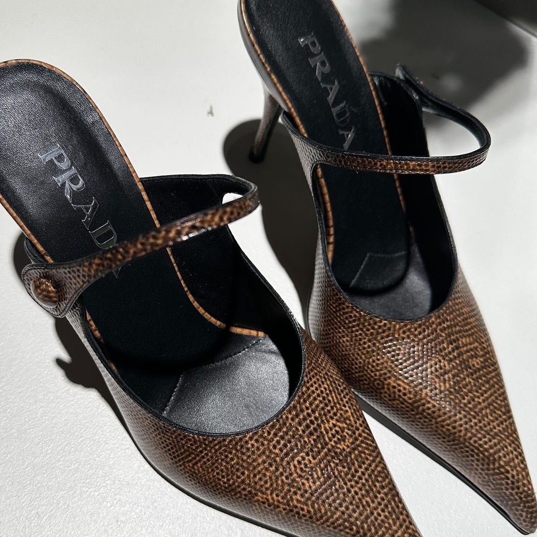 An Instagram carousel post added by colindancel on Feb 16, 2024. The author is @georgie_threads.