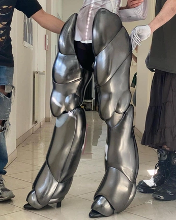 A cover of "Character Design Inspo" cluster. The owner is raripop. The cluster consists of 1 element.