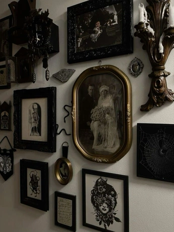 A cover of "Backdrop" cluster. The owner is maxybenjamin. The cluster consists of 20 elements.