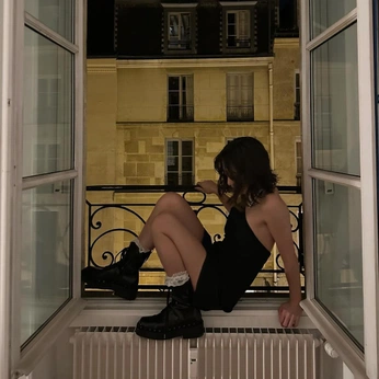 A cover of "after a party" cluster. The owner is lillemor. The cluster consists of 2 elements.