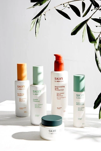 A cover of "GoodJanes" cluster. The owner is maceygalat. The cluster consists of 41 elements.