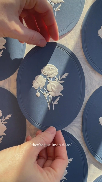 A cover of "Invitaciones" cluster. The owner is paulamatellano. The cluster consists of 1 element.