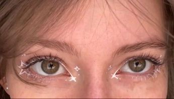 A cover of "Eye Makeup" cluster. The owner is ajpinz. The cluster consists of 26 elements.