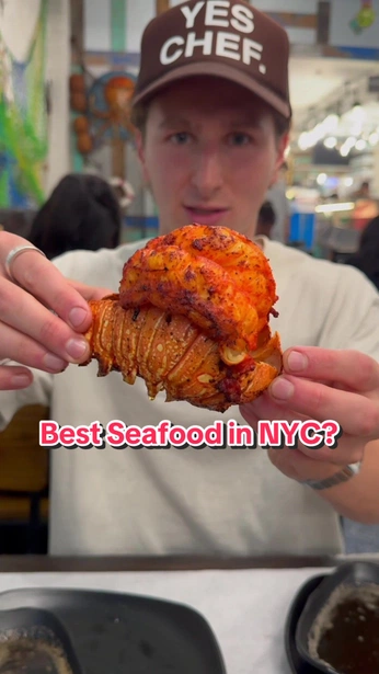 A cover of "New york" cluster. The owner is raph1. The cluster consists of 38 elements.