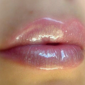 A cover of "makeup" cluster. The owner is sarahelianne. The cluster consists of 45 elements.