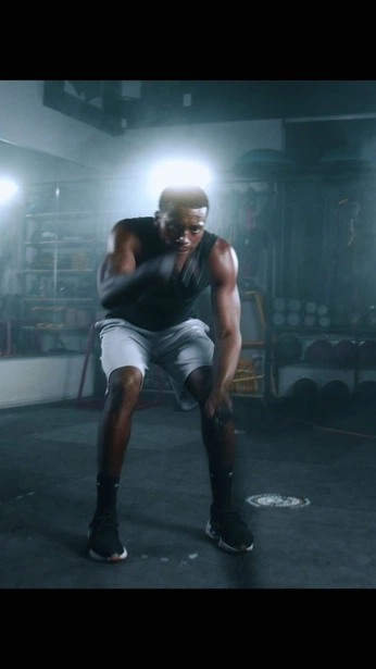 A cover of "Outdoor Sport Commercial" cluster. The owner is fonddp. The cluster consists of 4 elements.