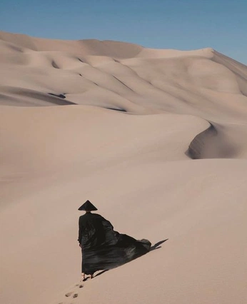 A cover of "🏜️" cluster. The owner is arcaiyves. The cluster consists of 2 elements.