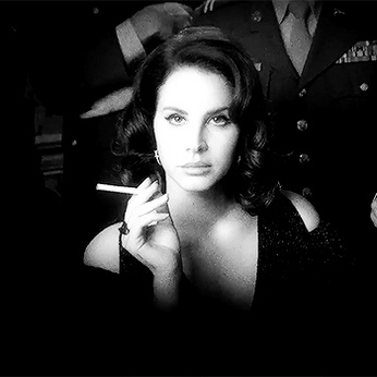 A cover of "lana del rey" cluster. The owner is onziemelame. The cluster consists of 48 elements.