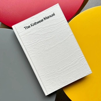 A cover of "Books" cluster. The owner is cc.works. The cluster consists of 12 elements.