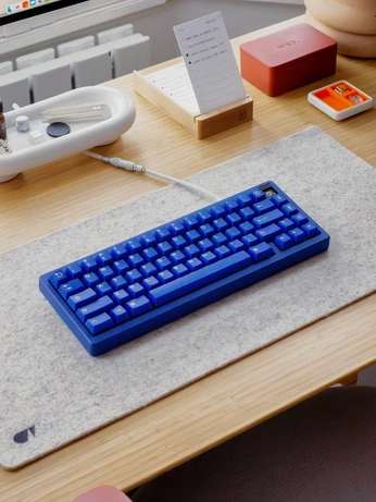 A cover of "Elements" cluster. The owner is volnadsng. The cluster consists of 11 elements.