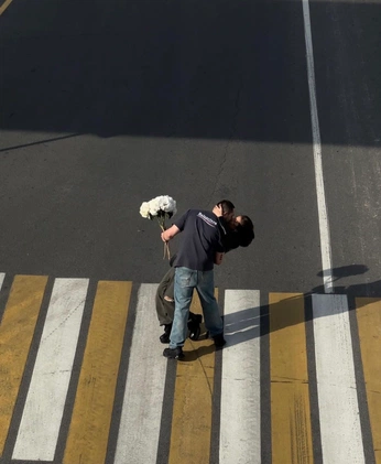 A cover of "Lovers" cluster. The owner is jacobstudio. The cluster consists of 3 elements.