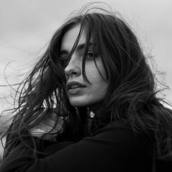 A cover of "Port" cluster. The owner is katenic11. The cluster description is "pulchritudo in oculis aspicientis". The cluster consists of 17 elements.