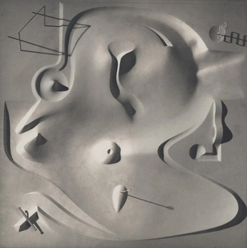 A cover of "surrealism 1925-30" cluster. The owner is miliregretz. The cluster consists of 21 elements.