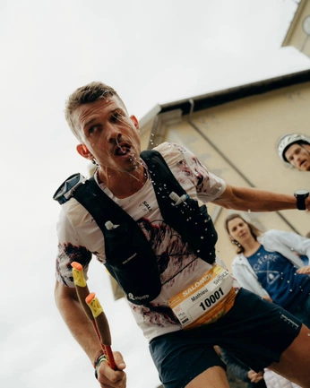 A cover of "HOO | Portrait" cluster. The owner is sssami. The cluster consists of 49 elements.