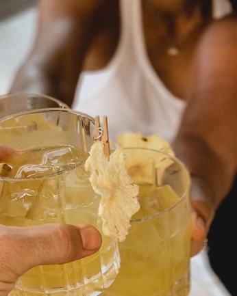 A cover of "💛" cluster. The owner is helena.pos. The cluster consists of 29 elements.