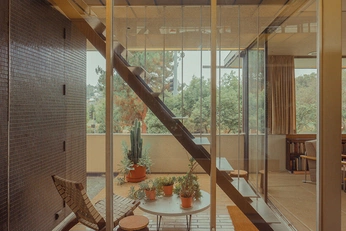 A cover of "Richard Neutra" cluster. The owner is studioserpentine. The cluster description is "mid century architecture". The cluster consists of 42 elements.