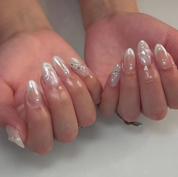 A cover of "wedding" cluster. The owner is ava.lon. The cluster consists of 3 elements.