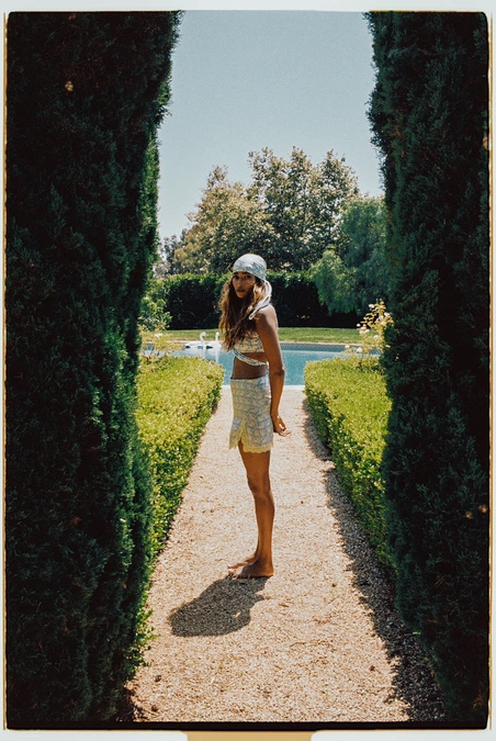 coachella outfit inspo (@thekalliente) / Cosmos