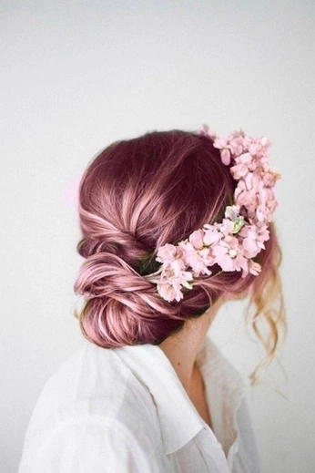 A cover of "solace · ❛ syrine ❜" cluster. The owner is soluumis. The cluster description is "stargazing memoria across melancholic and lilac dreams.". The cluster consists of 56 elements.