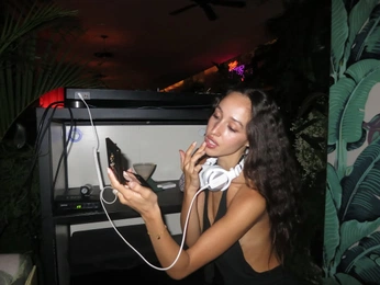 A cover of "aesthetic" cluster. The owner is alexisnoelle. The cluster consists of 4 elements.