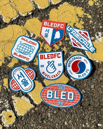 A cover of "stickers" cluster. The owner is lanigambino. The cluster consists of 12 elements.