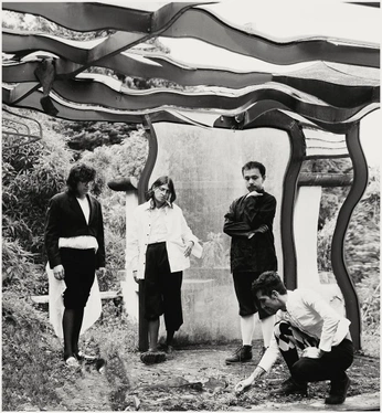 A cover of "DYLMDL" cluster. The owner is floreds. The cluster consists of 18 elements.