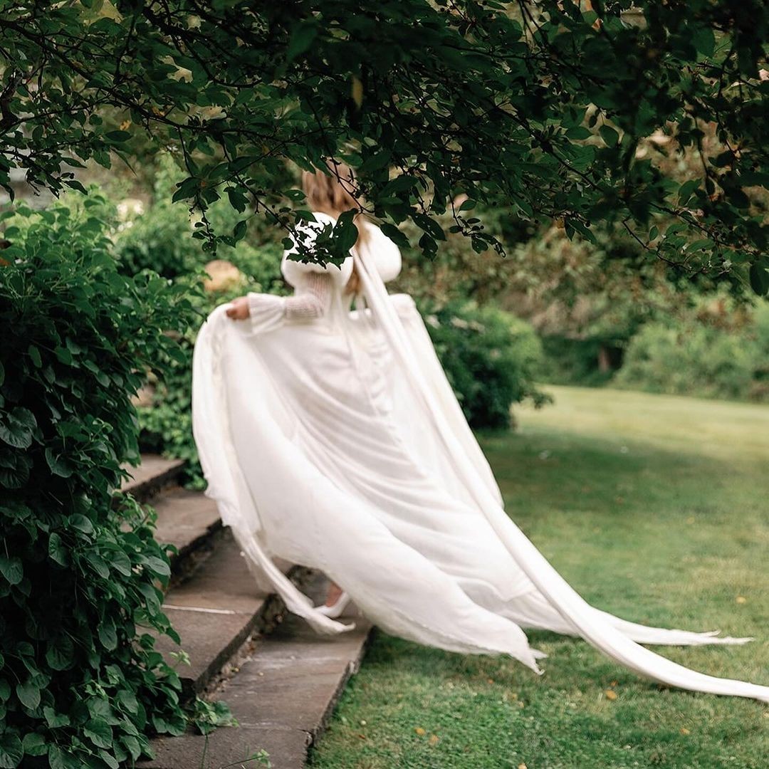 A CINQ wedding gown at Greencrest Manor for the Le Collectif 2023 editorial. Photo by Amanda K.