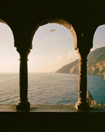 A cover of "Scenic 🌅" cluster. The owner is sugarwaffles. The cluster consists of 3 elements.