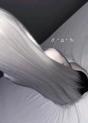 A cover of "elias" cluster. The owner is radioaby. The cluster consists of 9 elements.