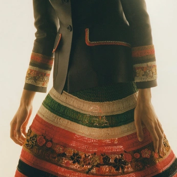 A cover of "Blood Moon" cluster. The owner is lunarcookie. The cluster consists of 11 elements.