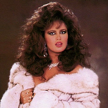 A cover of "💍🐆" cluster. The owner is missweenietot. The cluster consists of 1 element.