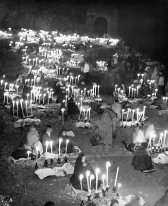 A cover of "spaces" cluster. The owner is sphinxstudio. The cluster consists of 11 elements.