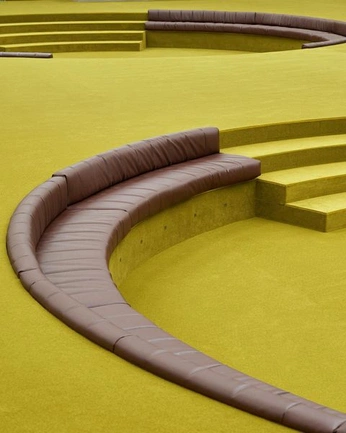 A cover of "Yella" cluster. The owner is onecutlerydraw. The cluster consists of 16 elements.