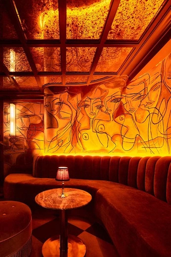 A cover of "Speakeasy" cluster. The owner is czoeller. The cluster consists of 1 element.